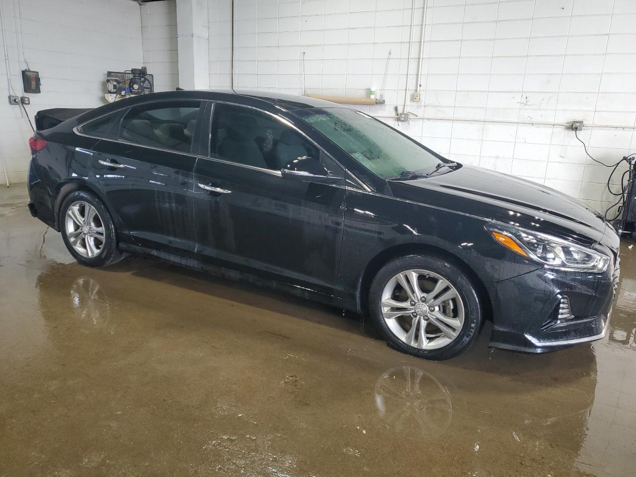 2018 Hyundai Sonata - Image 4