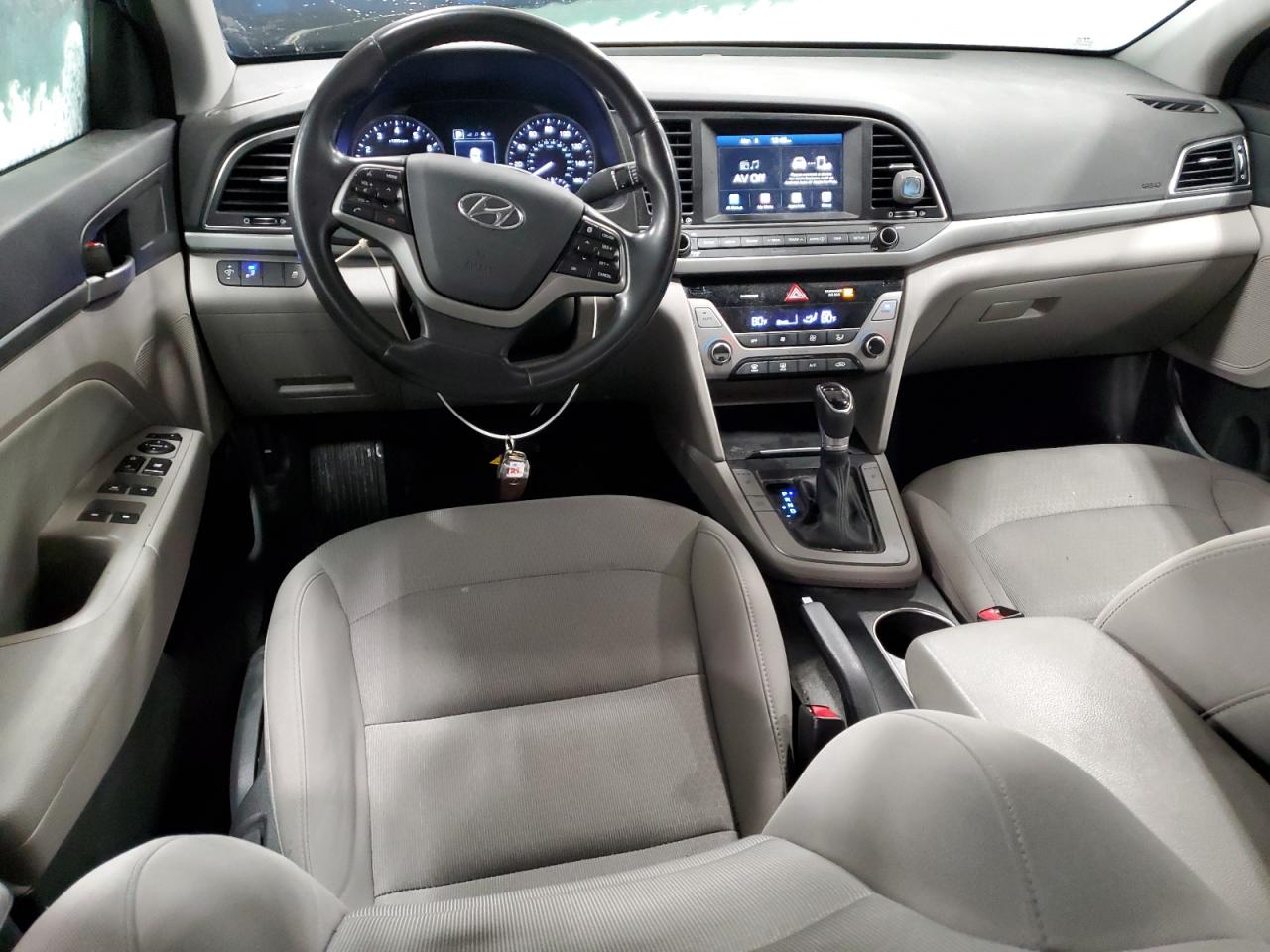 2018 Hyundai Elantra - Image 8
