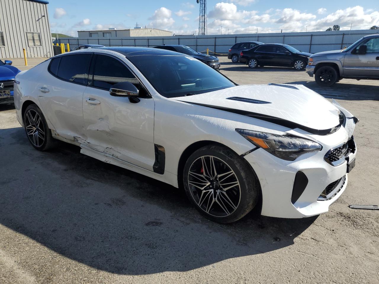 2022 Kia Stinger - Image 4