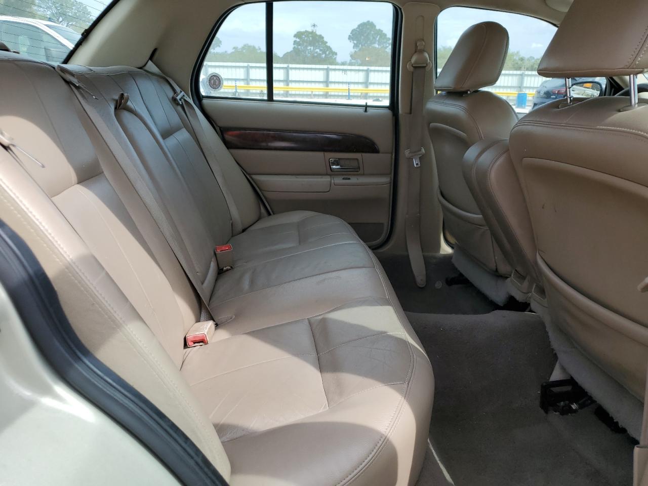 2005 Mercury Grand Marquis - Image 10