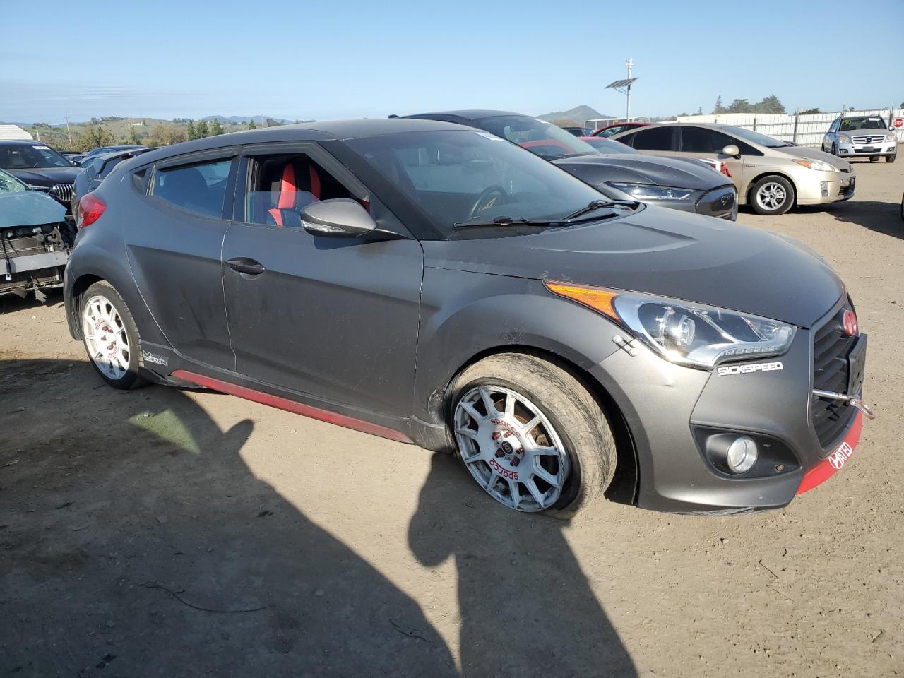 2016 Hyundai Veloster - Image 4