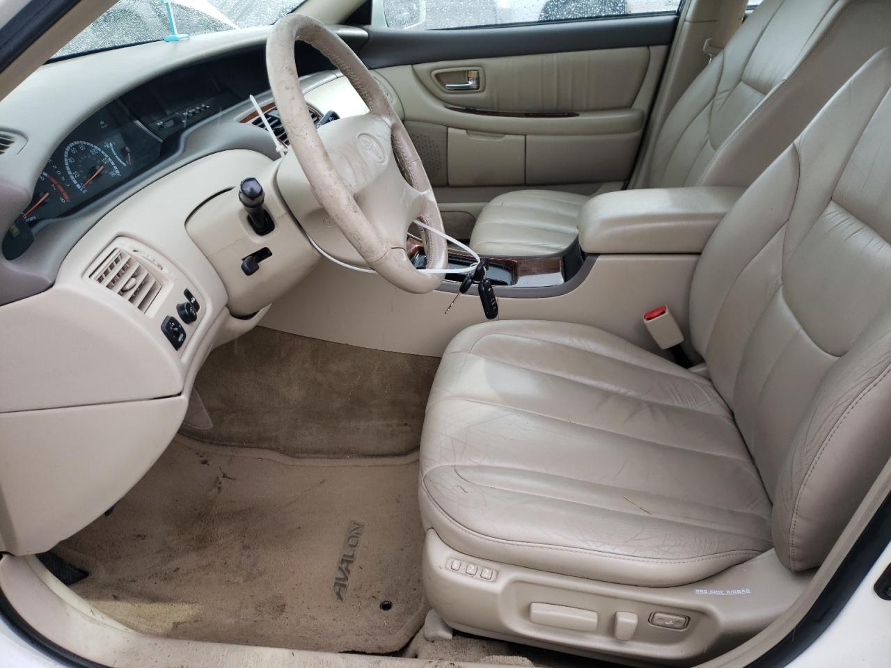 2000 Toyota Avalon - Image 7
