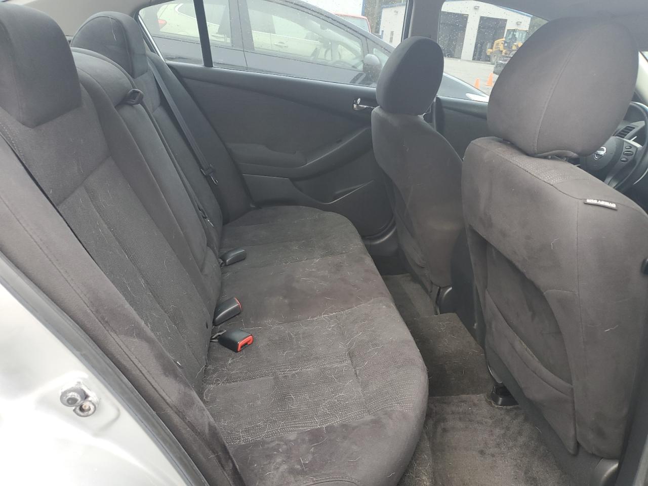 2010 Nissan Altima - Image 10