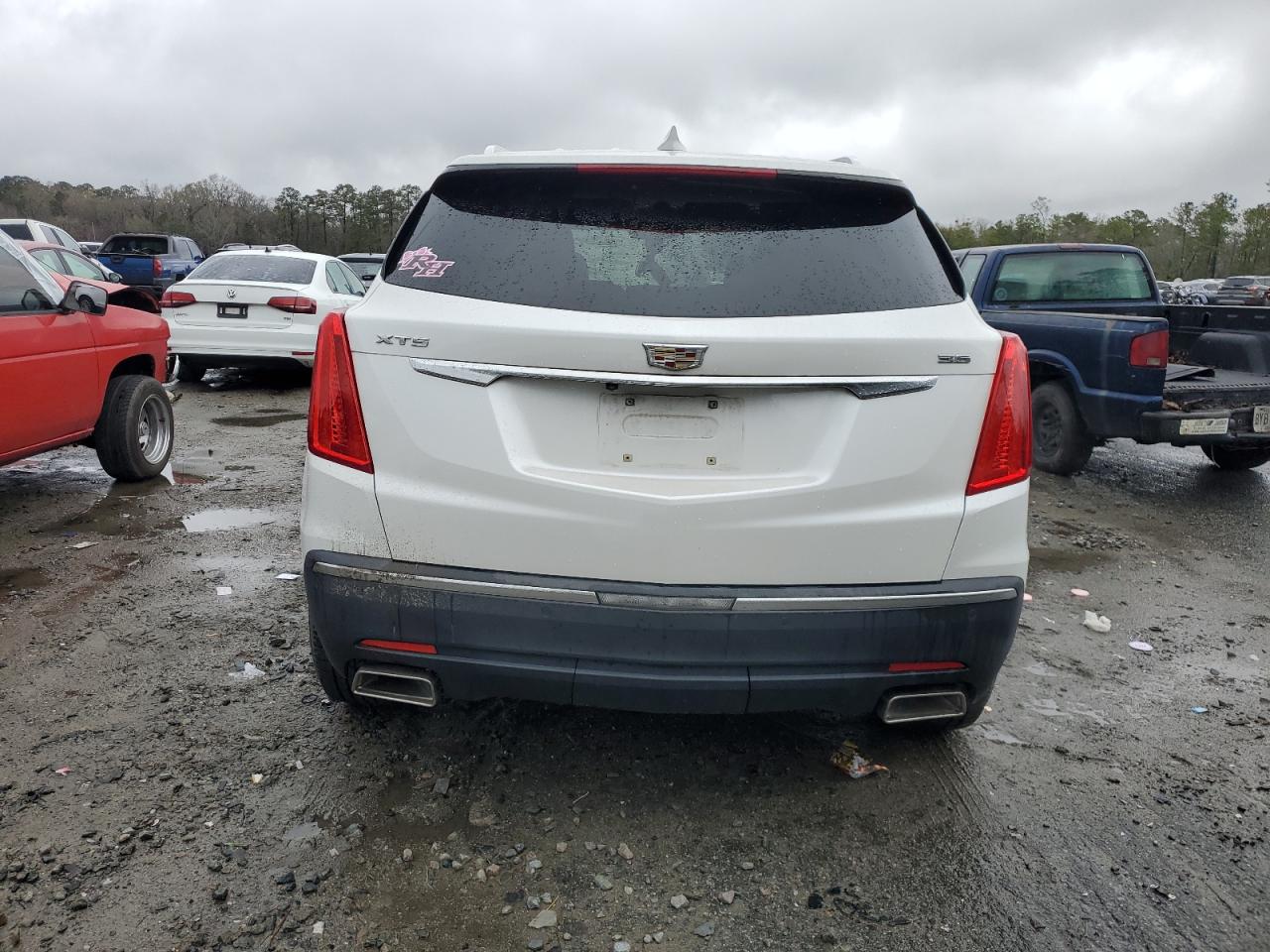 2017 Cadillac XT5 - Image 6