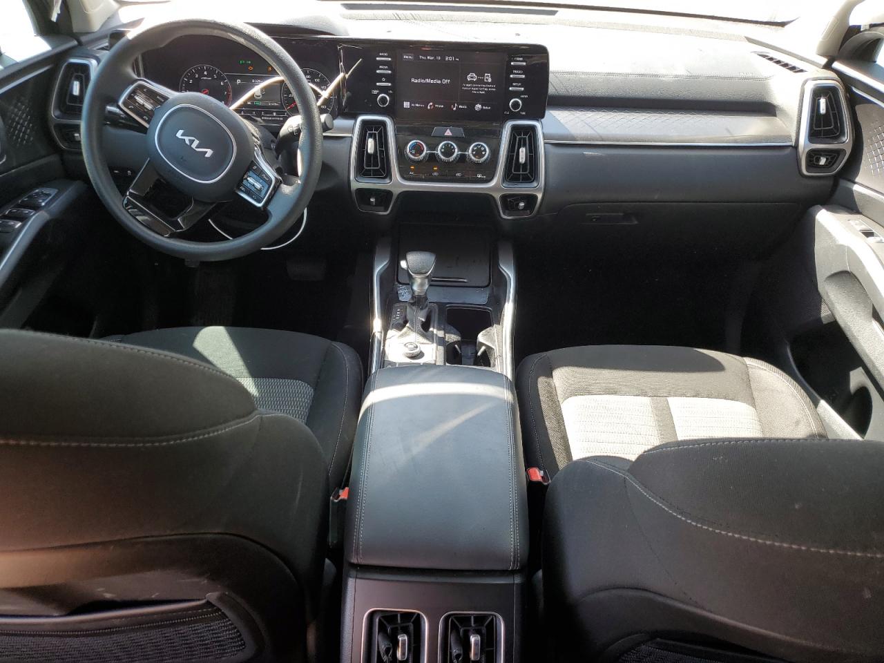2022 Kia Sorento - Image 8