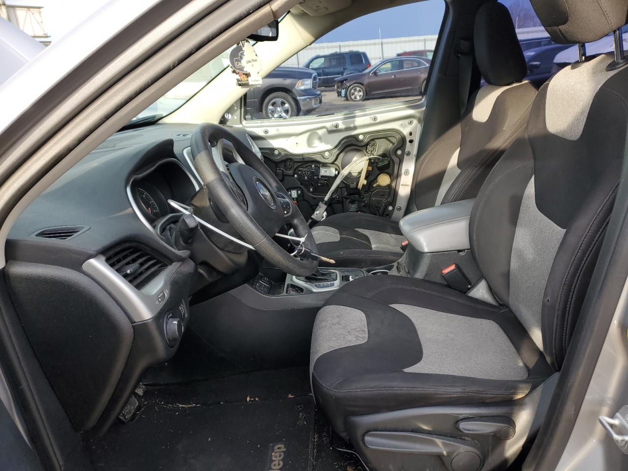 2014 Jeep Grand Cherokee - Image 7