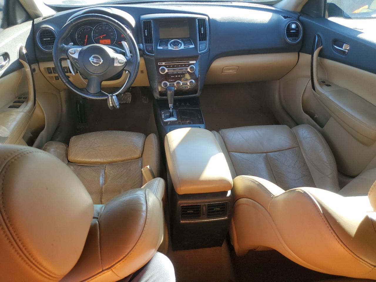 2010 Nissan Maxima - Image 8