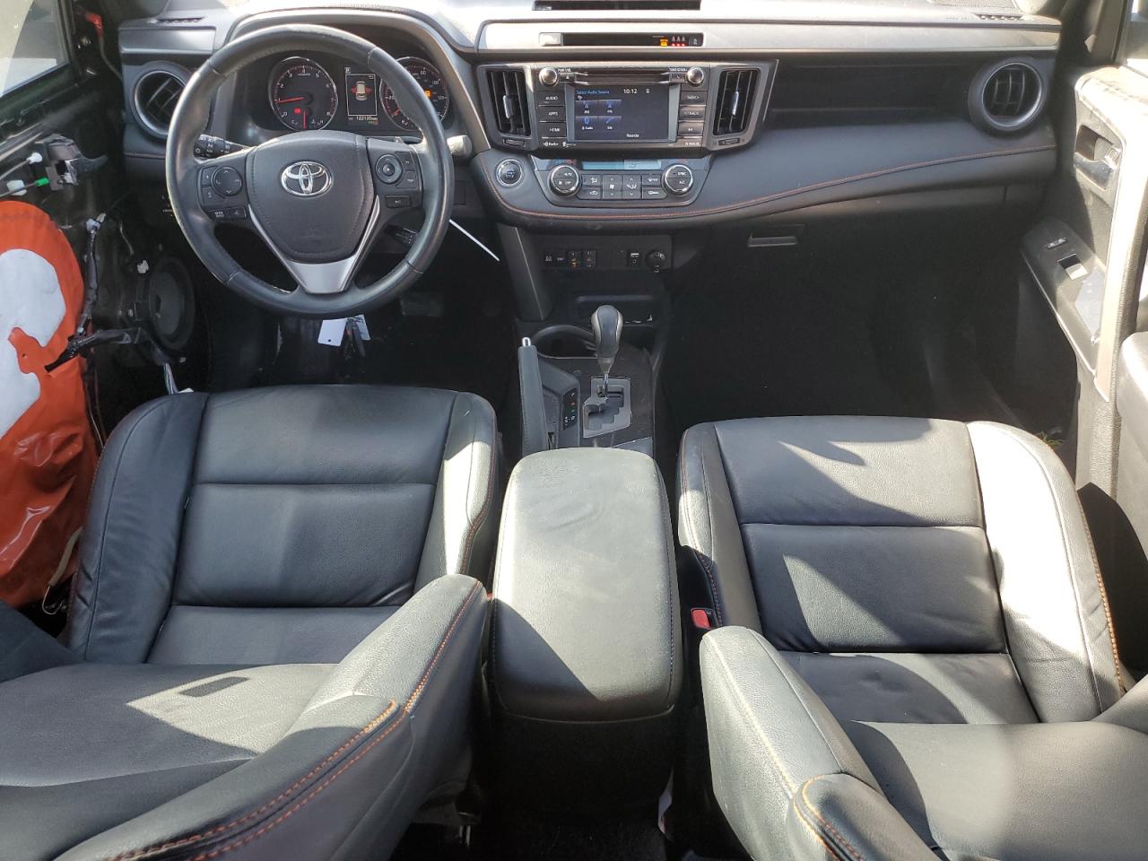 2017 Toyota RAV 4 - Image 8