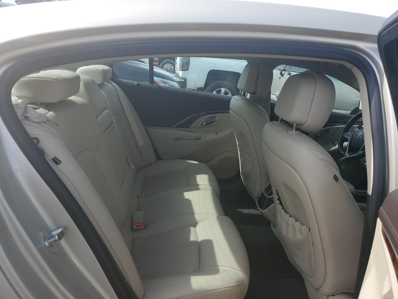 2014 Buick LaCrosse - Image 10