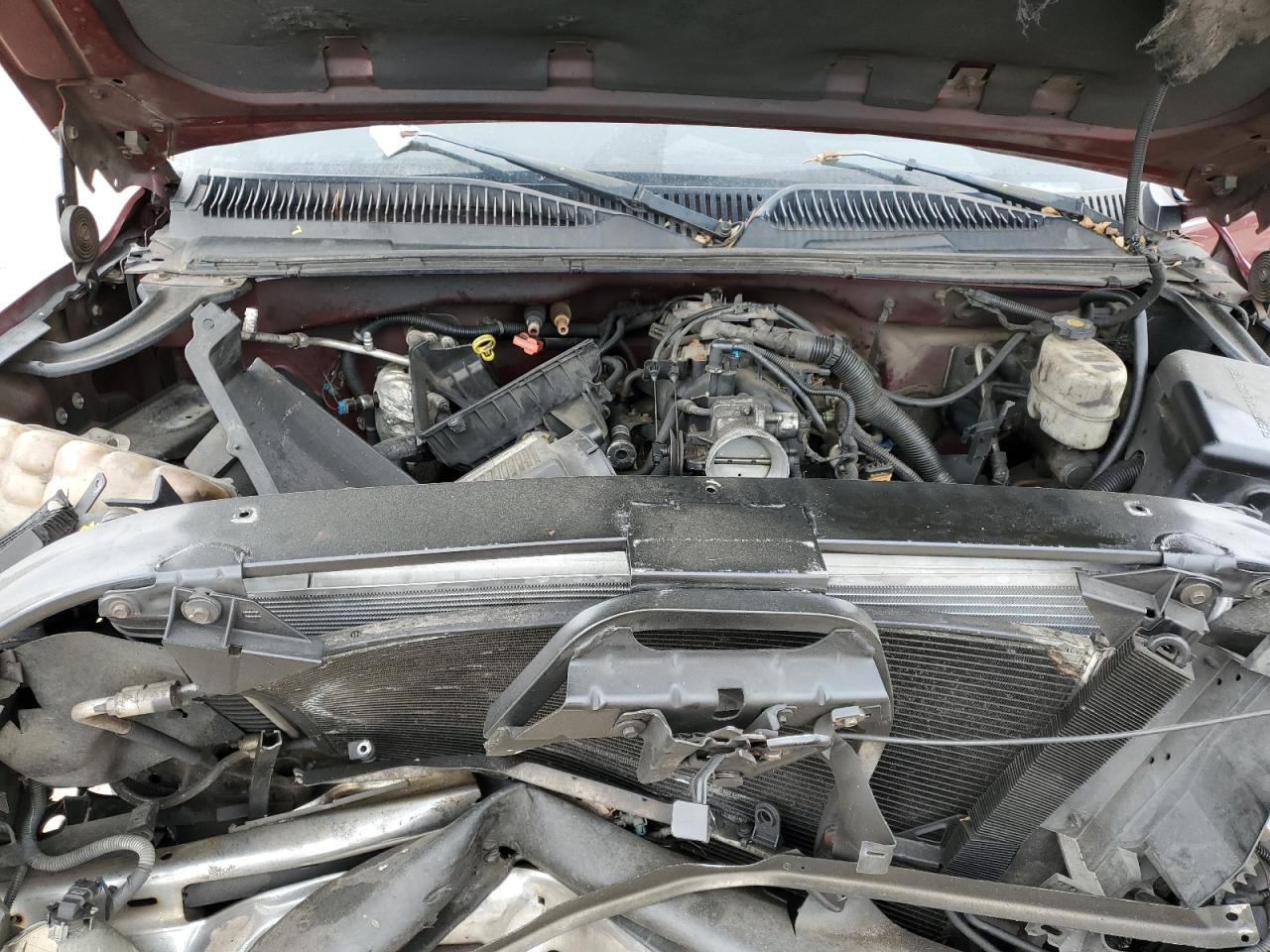 2000 Chevrolet Silverado - Image 11