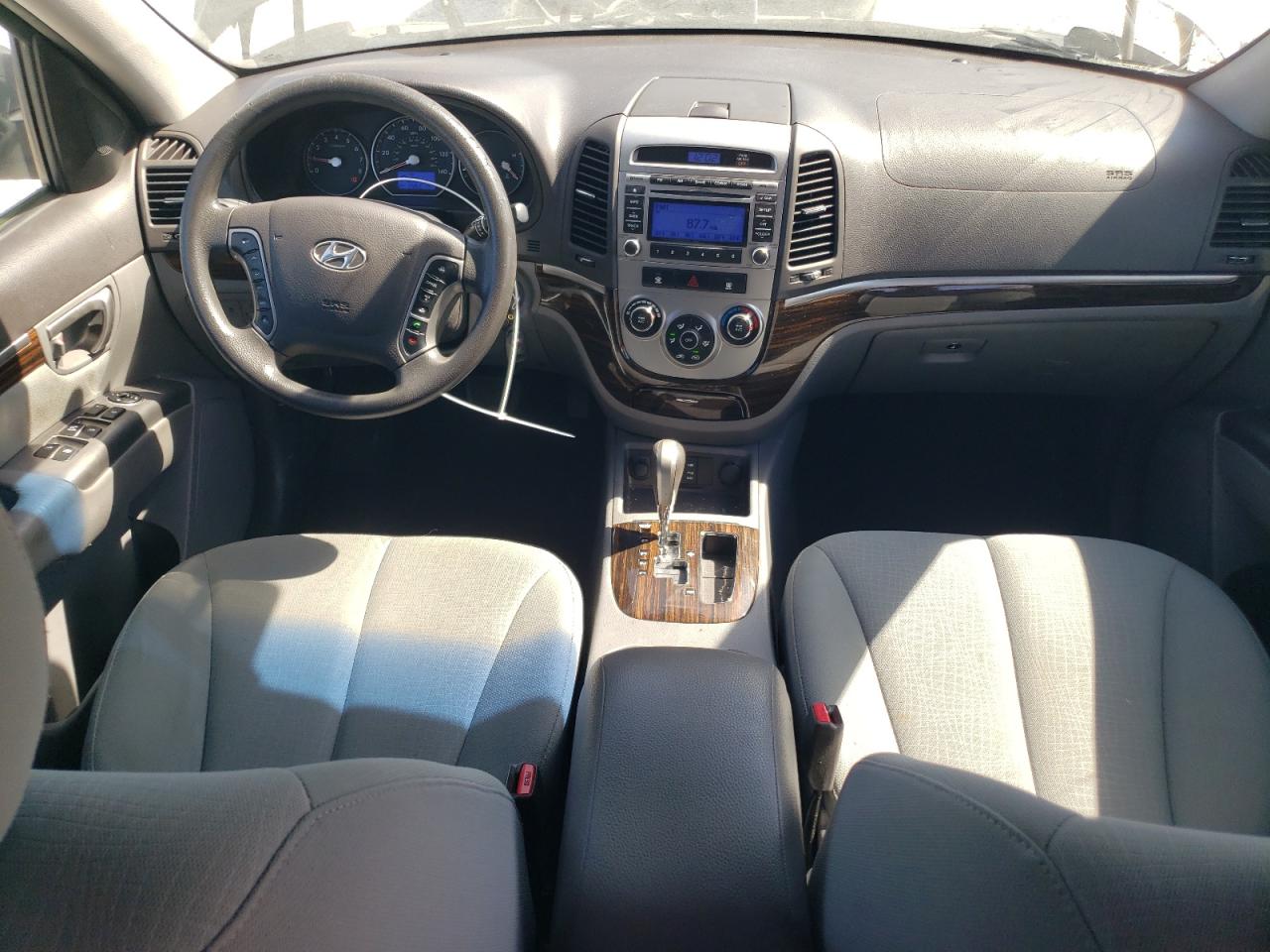 2012 Hyundai Santa Fe - Image 8