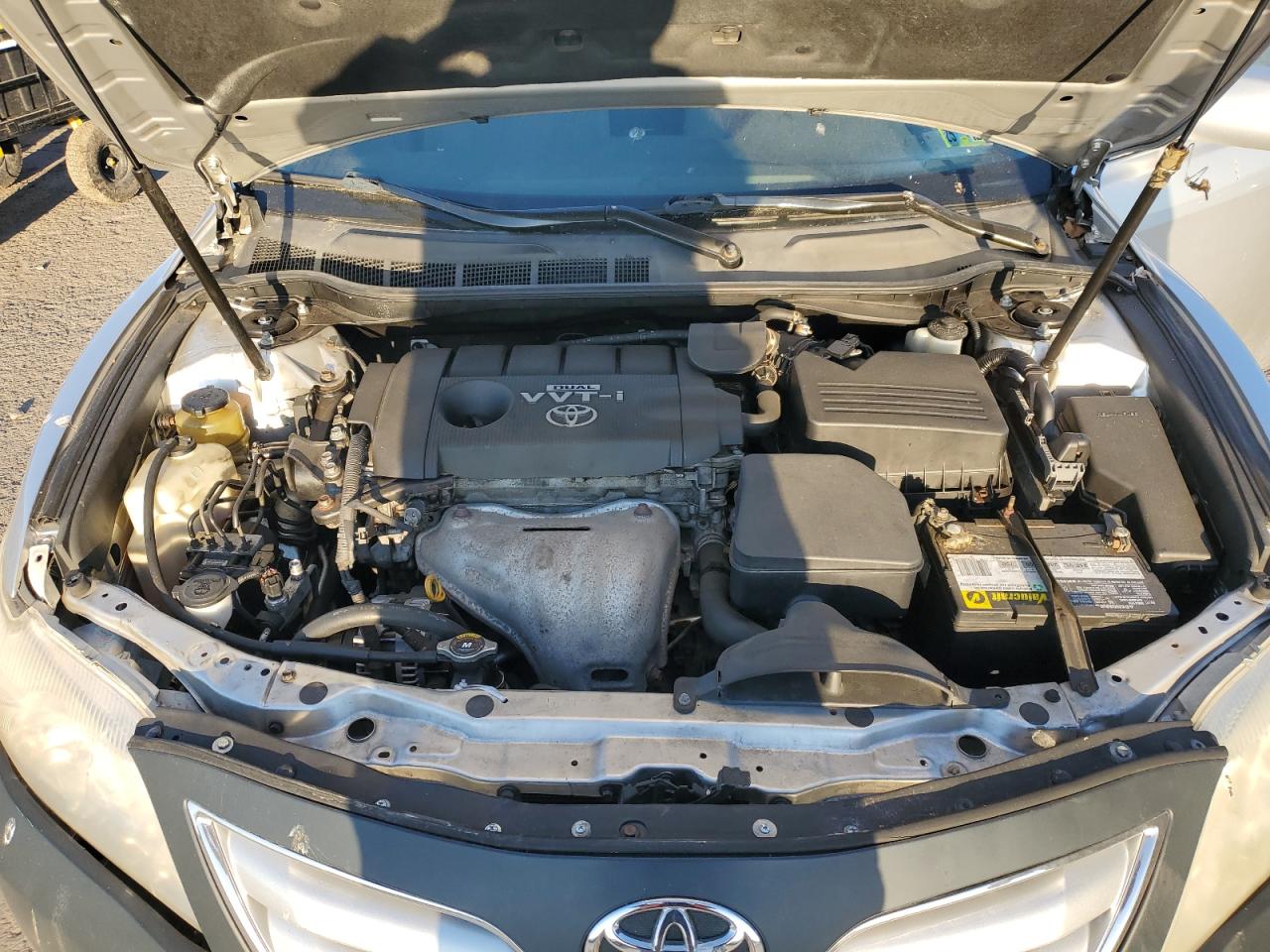2010 Toyota Camry - Image 11