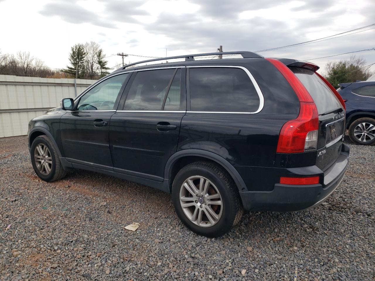 2010 Volvo XC90 - Image 2