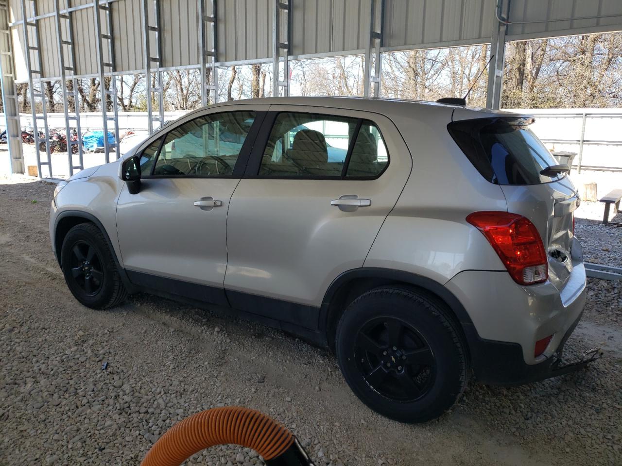 KL7CJKSB2HB056071 CHEVROLET TRAX 2017