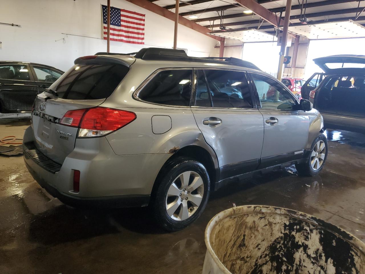 2010 Subaru Outback - Image 3
