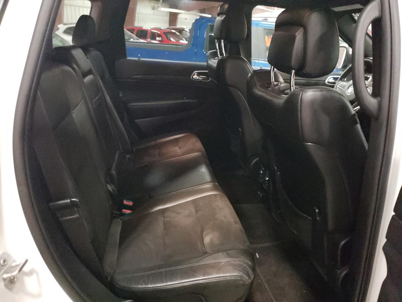 2018 Jeep Grand Cherokee - Image 11