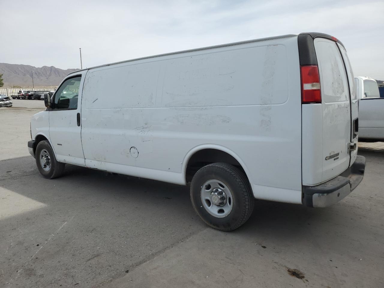 2013 Chevrolet Express - Image 2