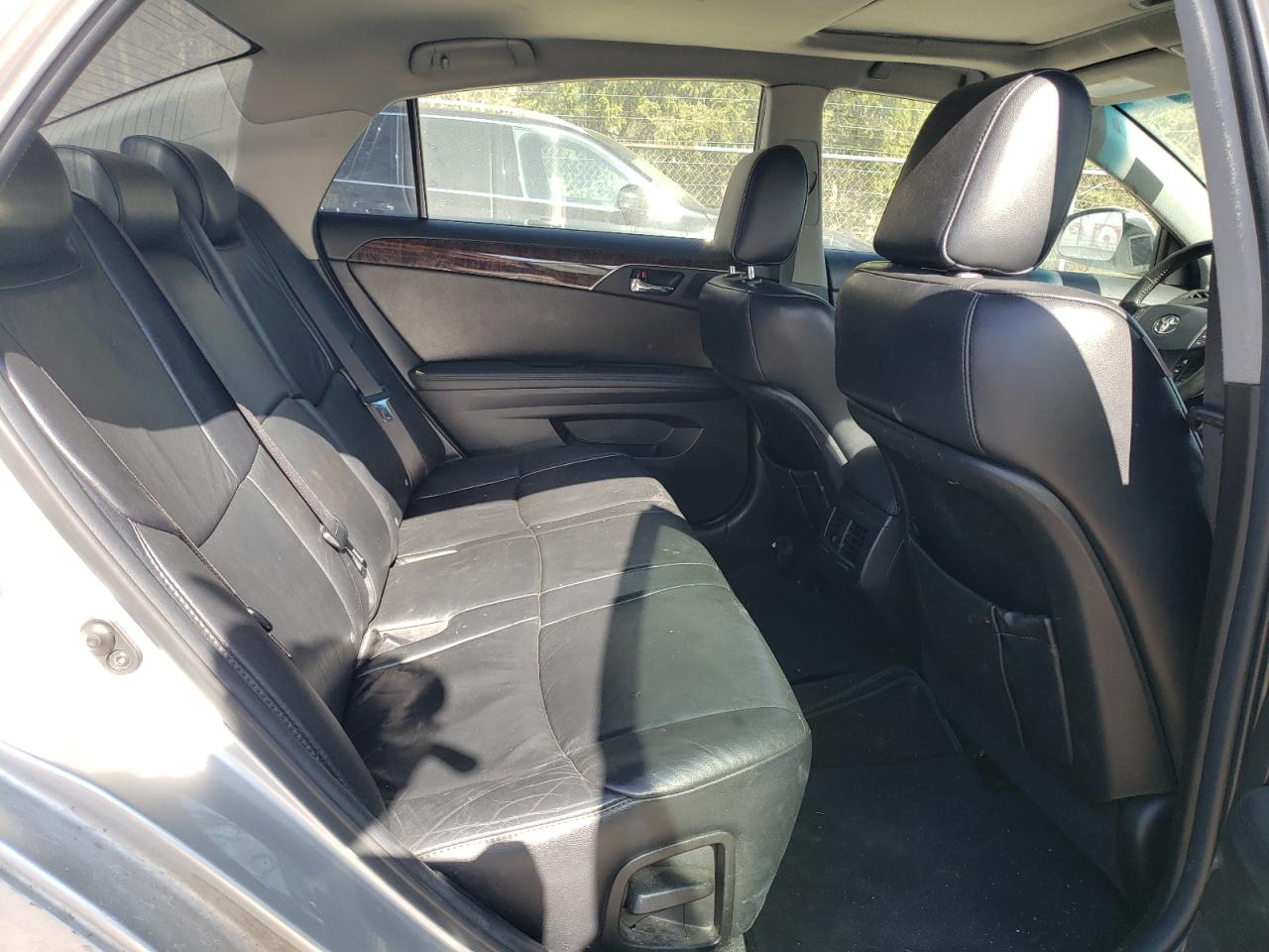 2011 Toyota Avalon - Image 10