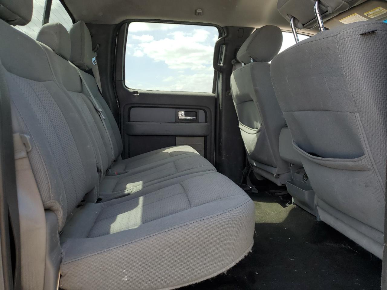 2013 Ford F-150 - Image 10