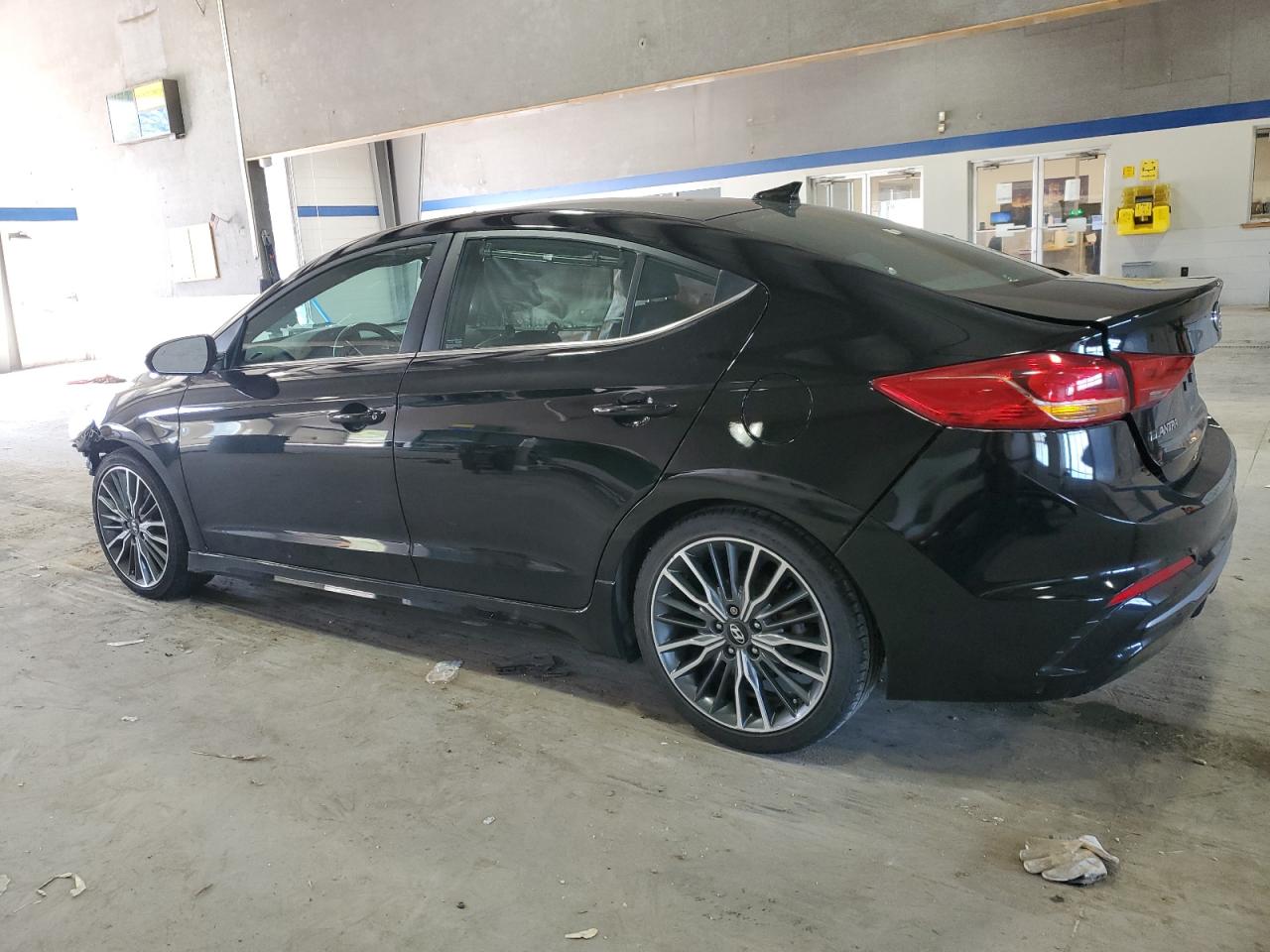 2018 Hyundai Elantra - Image 2