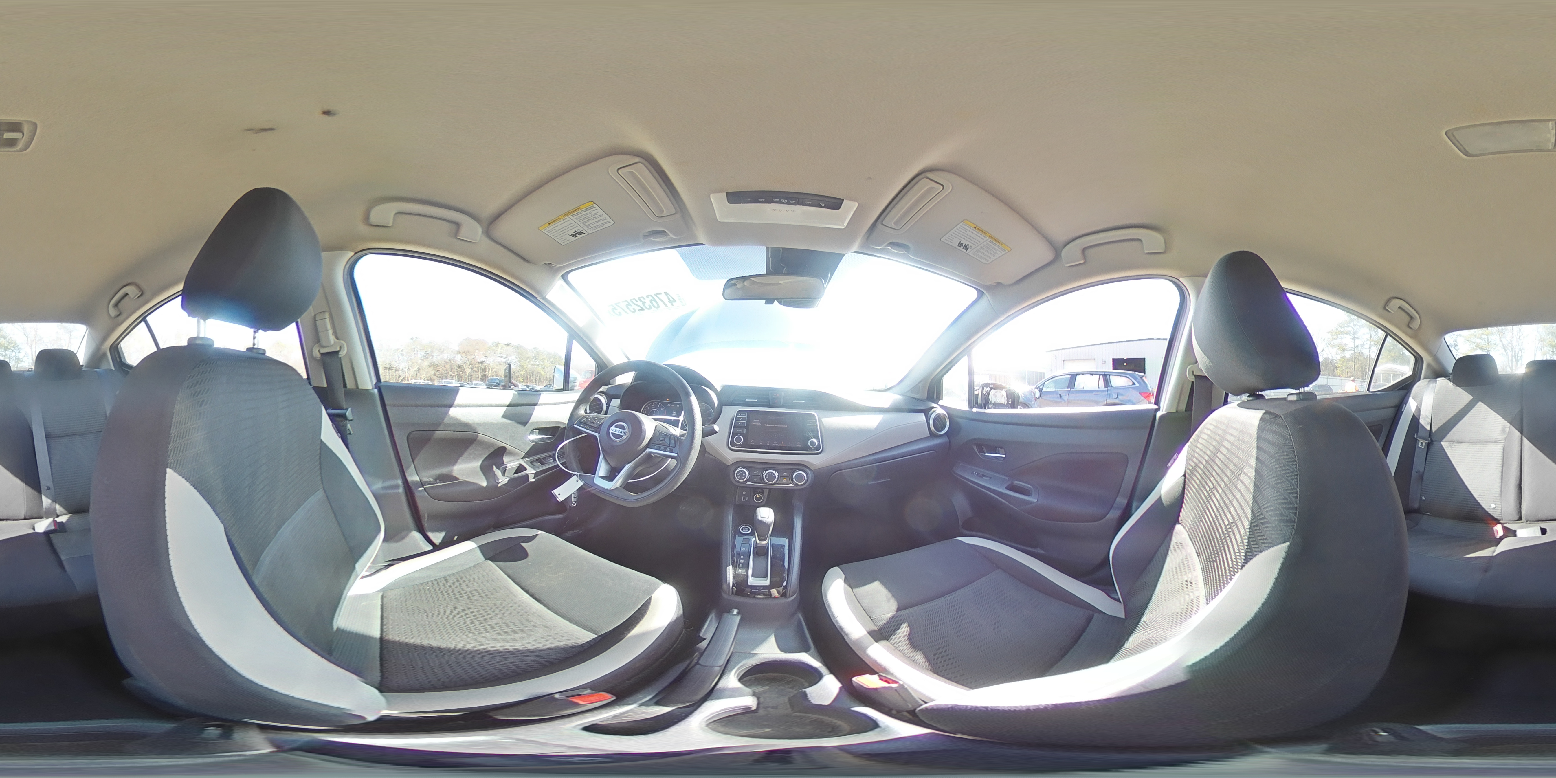2021 Nissan Versa - Image 14