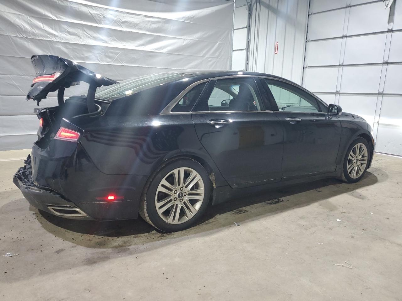 2016 Lincoln MKZ - Image 3