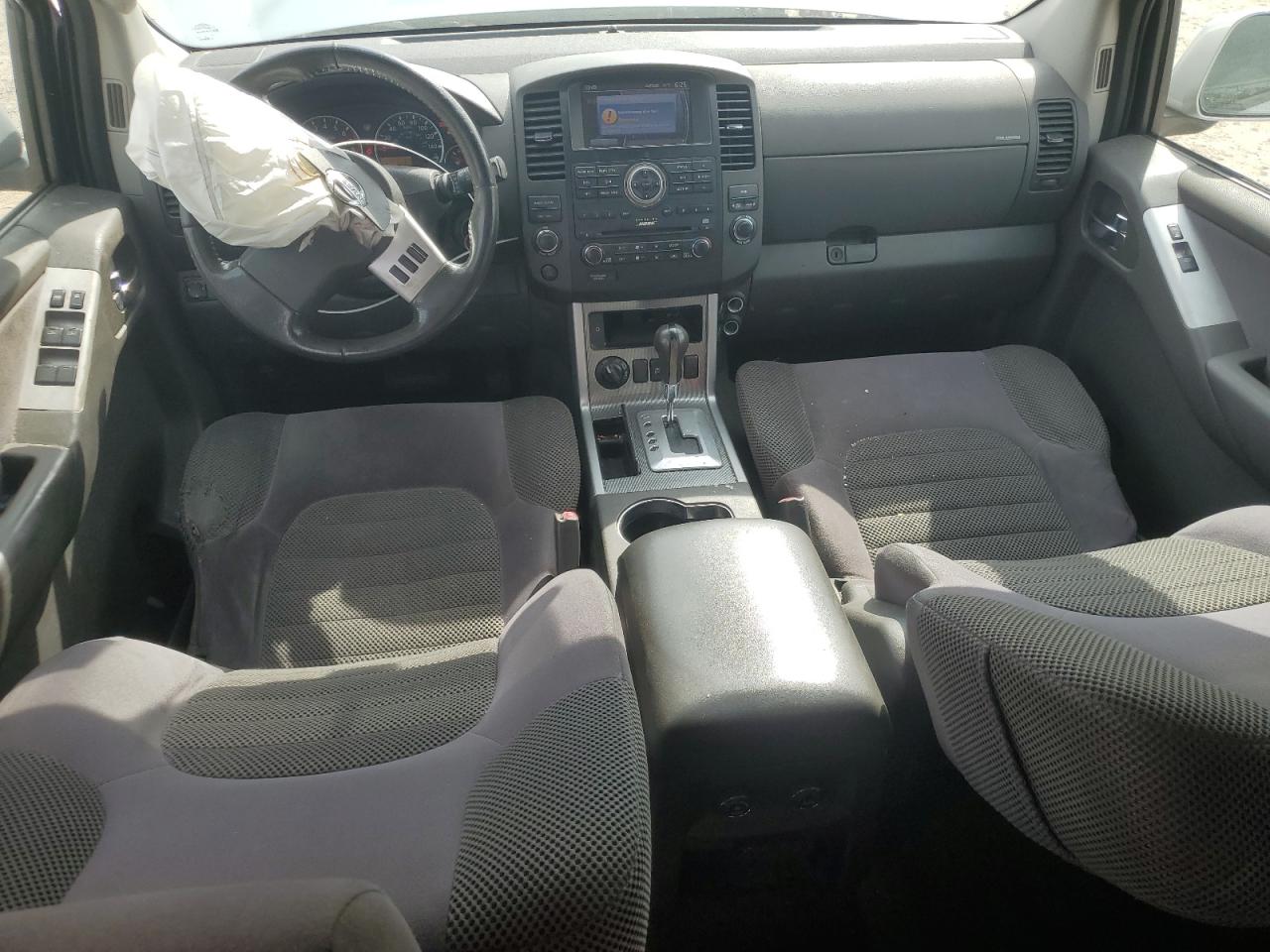 2010 Nissan Pathfinder - Image 8