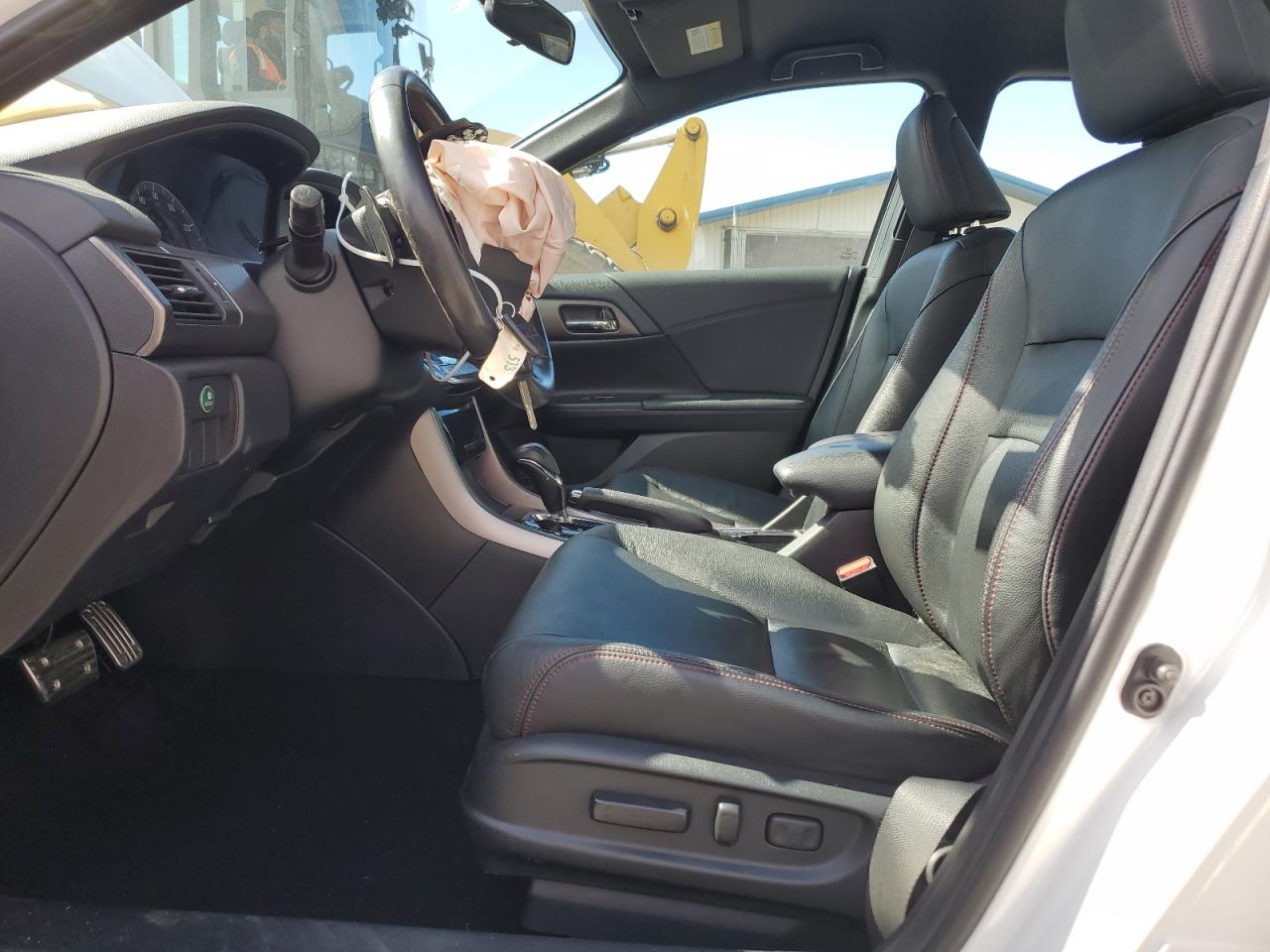 1HGCR2F13HA272399 HONDA ACCORD 2017