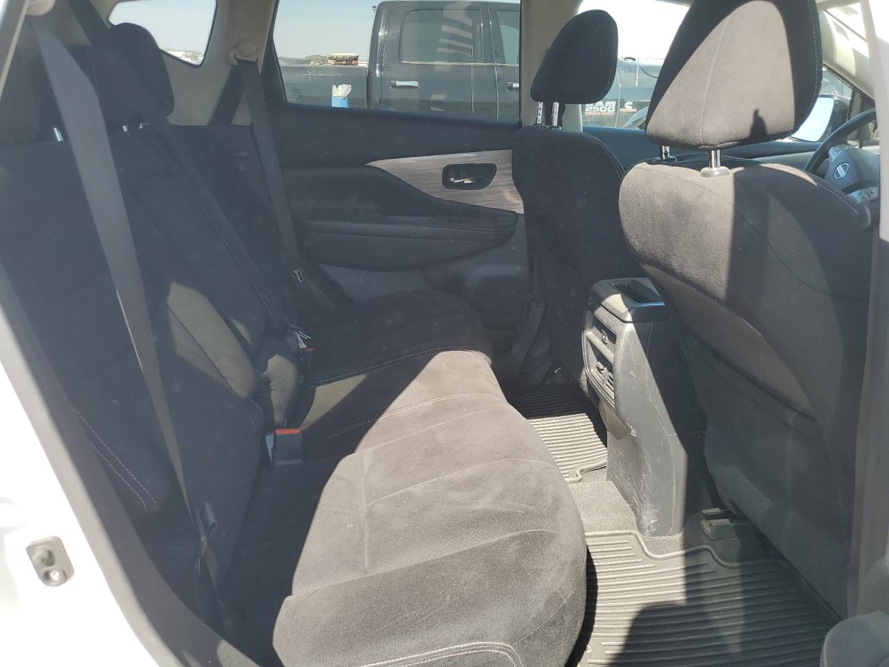 2015 Nissan Murano - Image 11