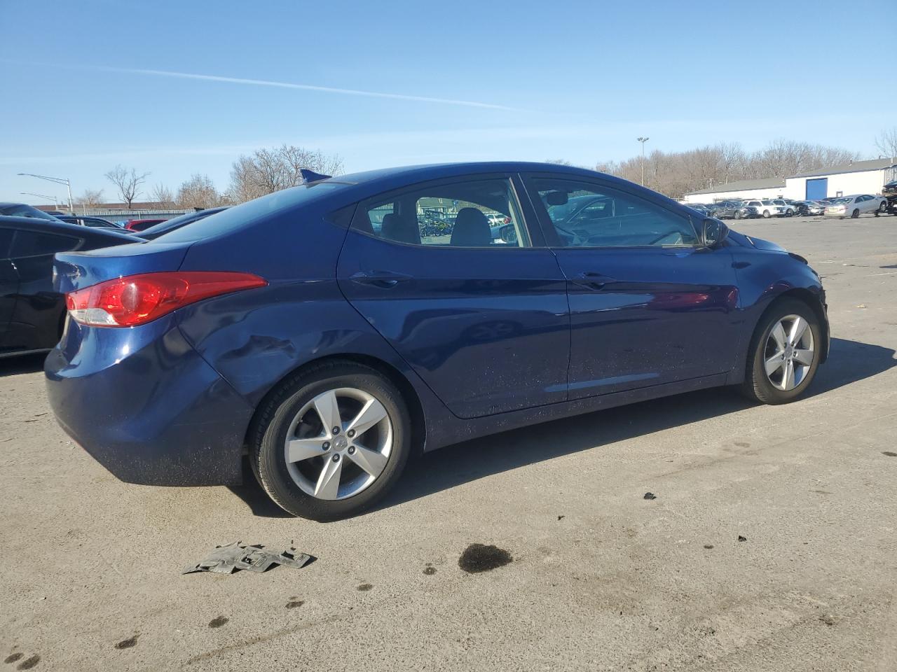 2013 Hyundai Elantra - Image 3