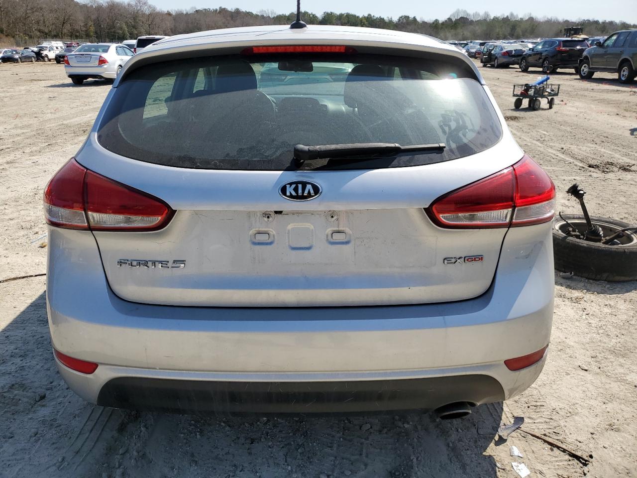 2016 Kia Forte - Image 6