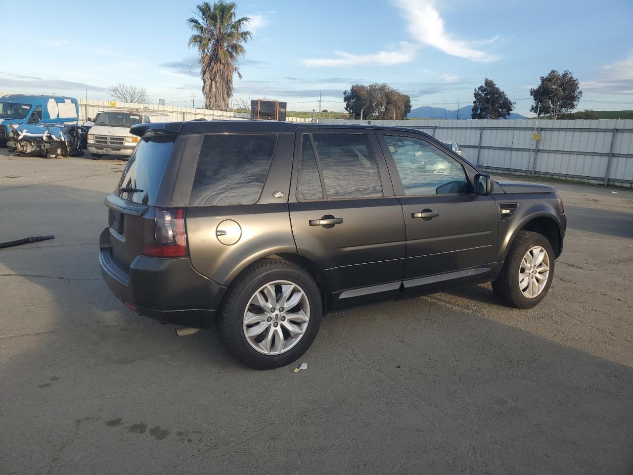 2011 Land Rover LR2 - Image 3