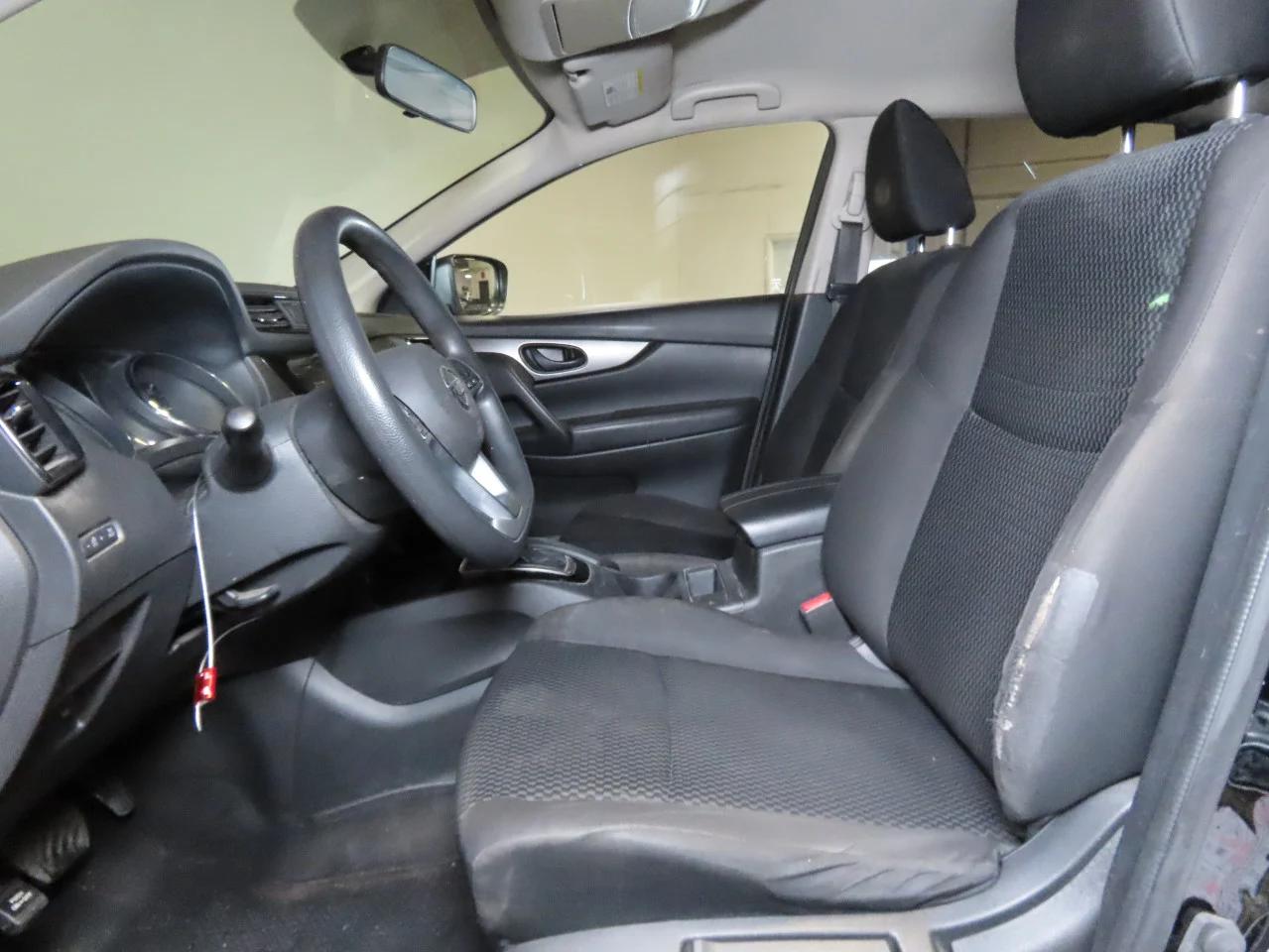 JN1BJ1CP1HW009595 NISSAN ROGUE 2017