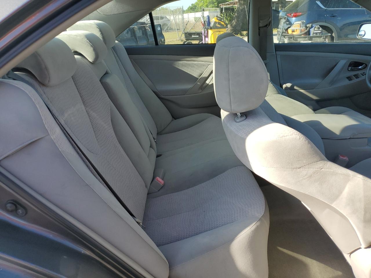 2010 Toyota Camry - Image 10
