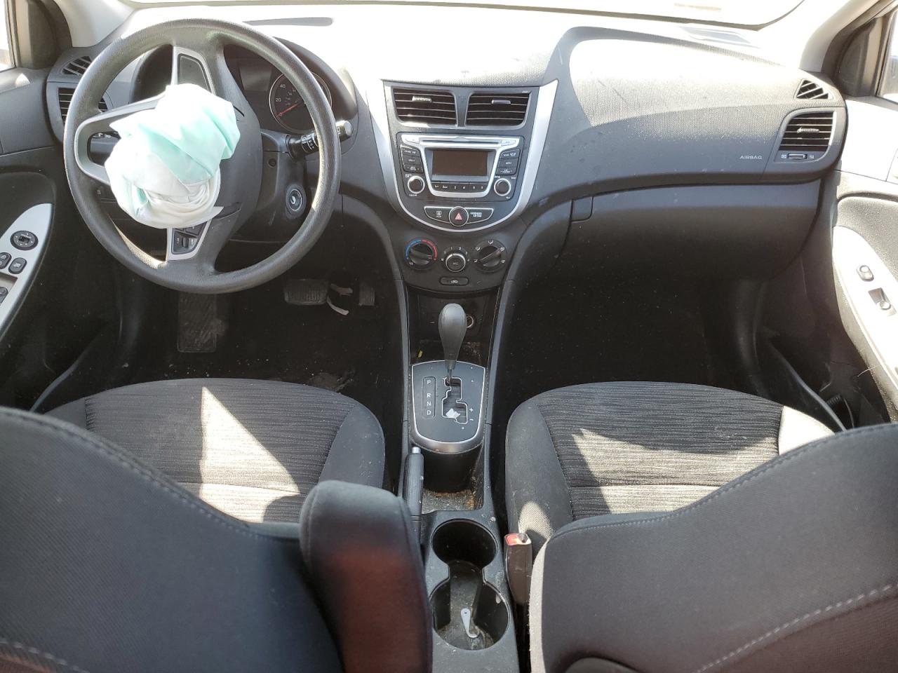 2015 Hyundai Accent - Image 8