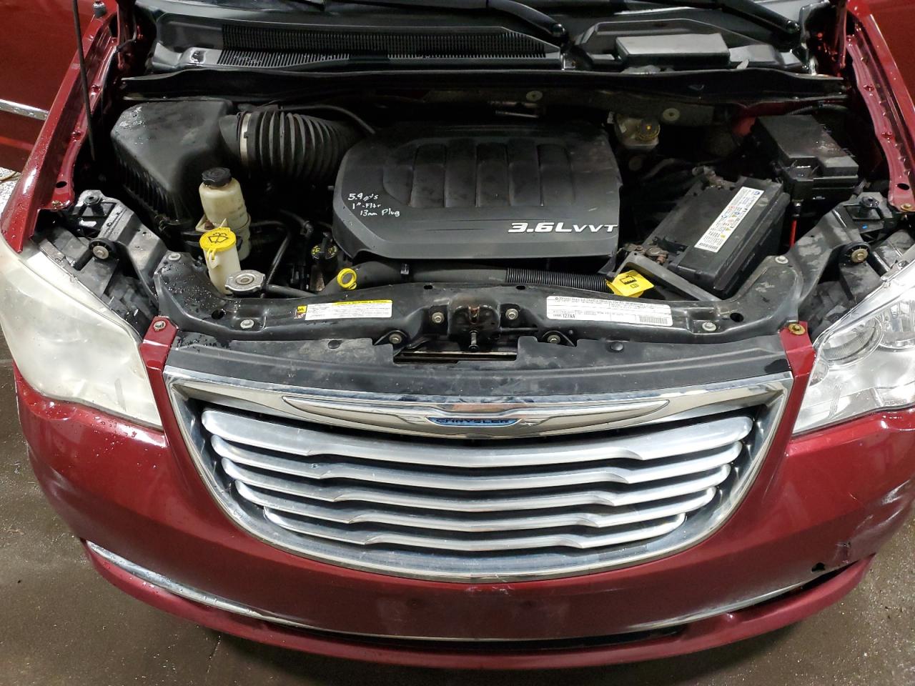 2011 Chrysler Town & Country - Image 12