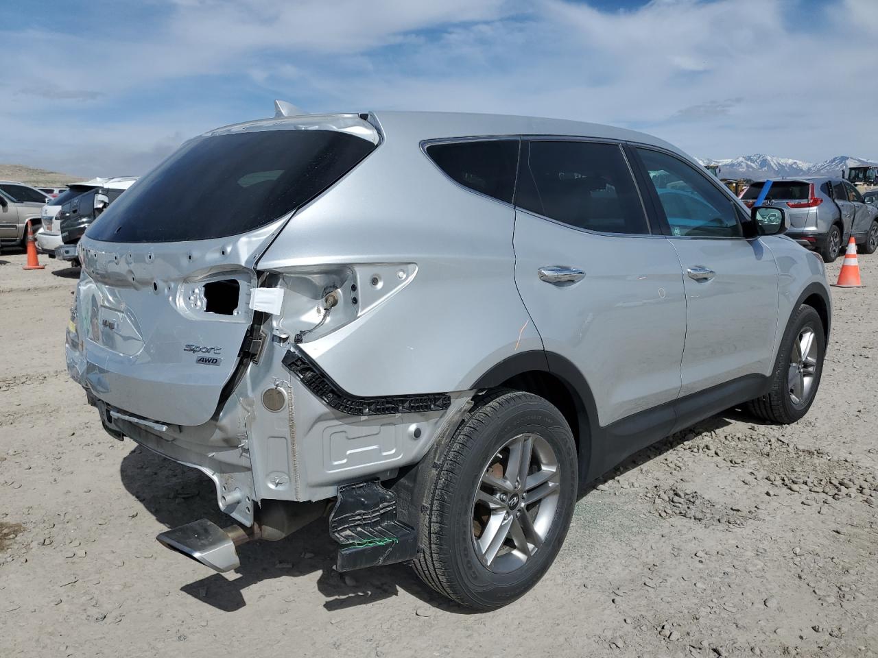 2017 Hyundai Santa Fe - Image 3