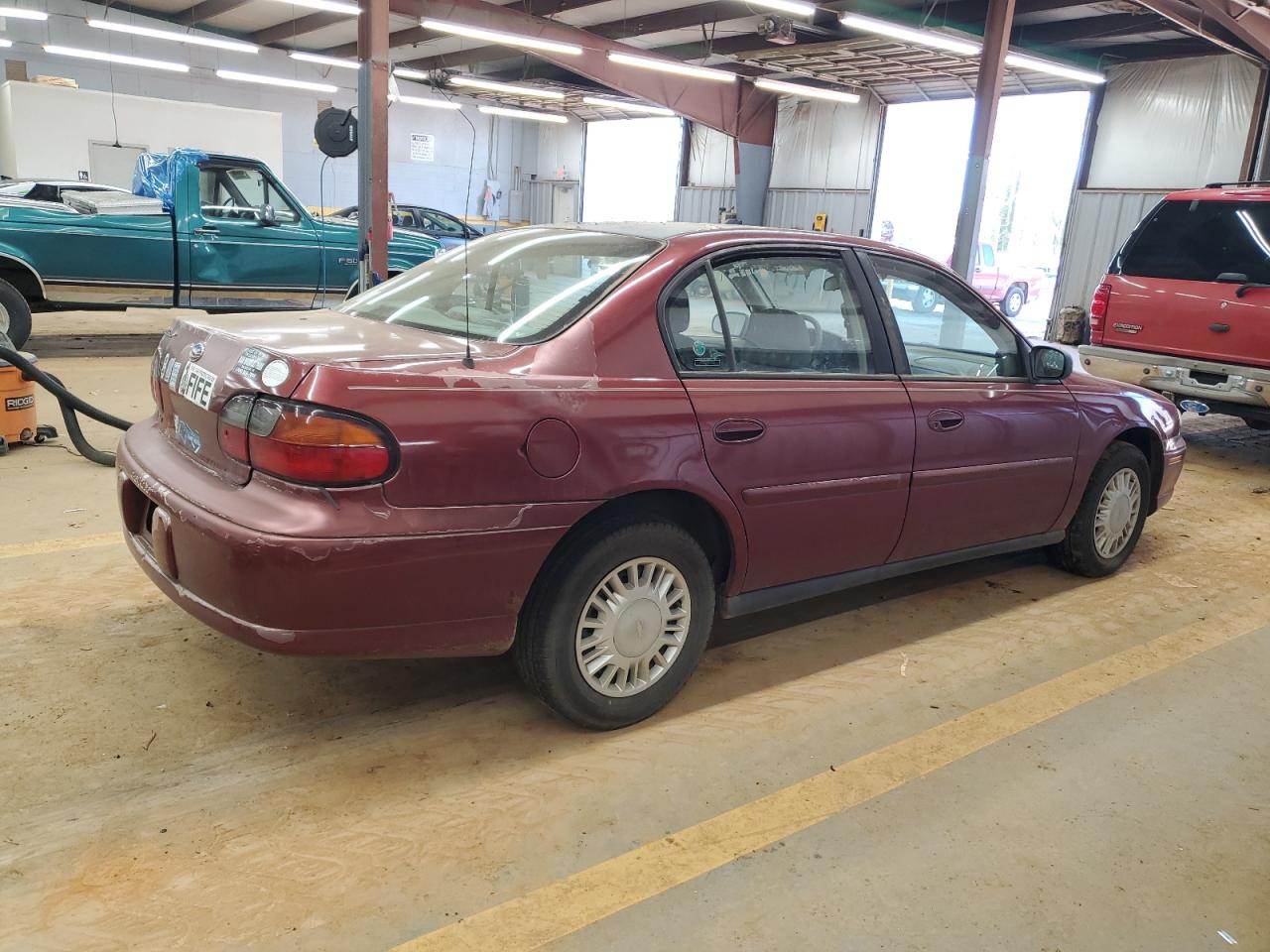 2002 Chevrolet Malibu - Image 3
