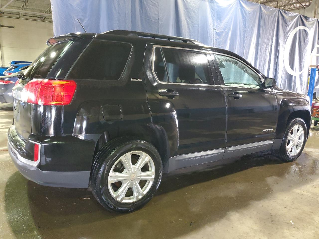 2017 GMC Terrain - Image 3