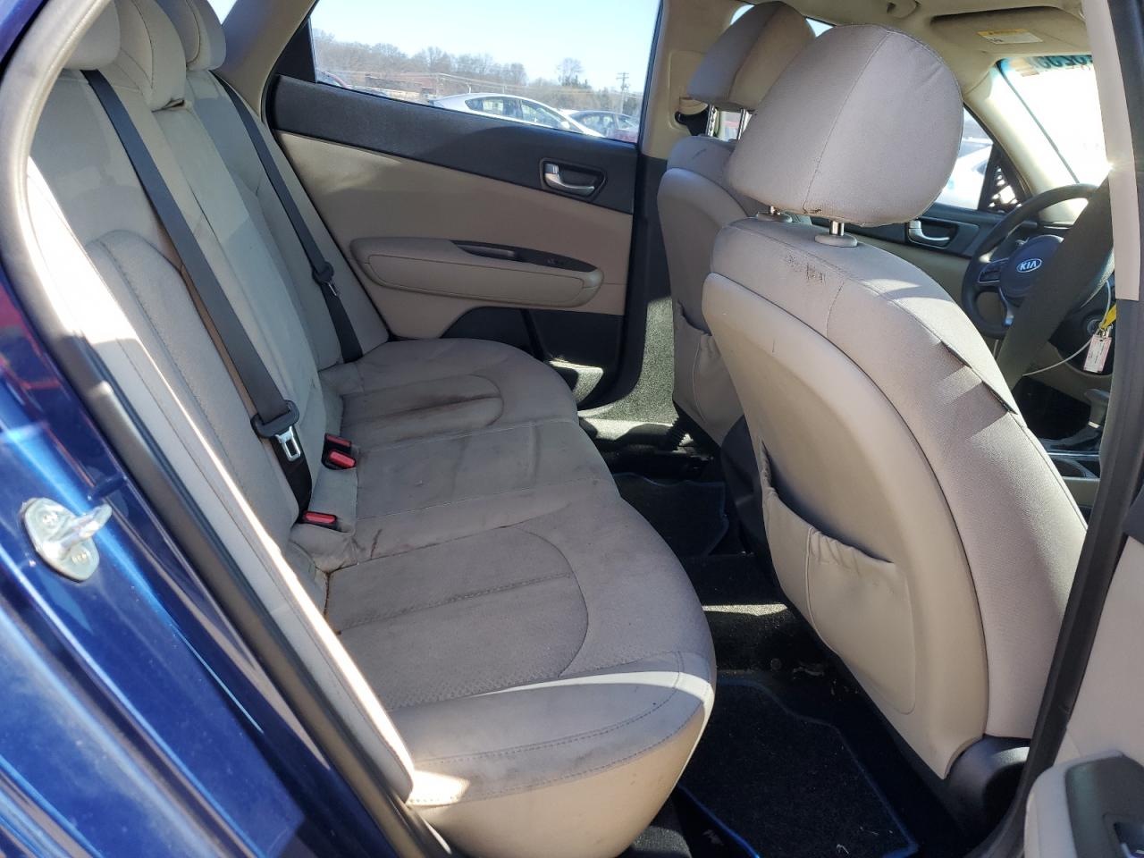 2016 Kia Optima - Image 10