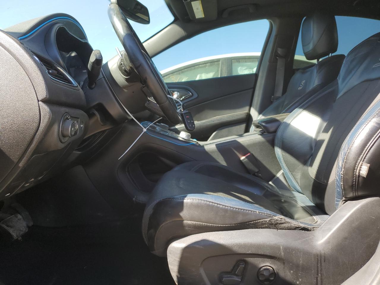 2015 Chrysler 200 - Image 7