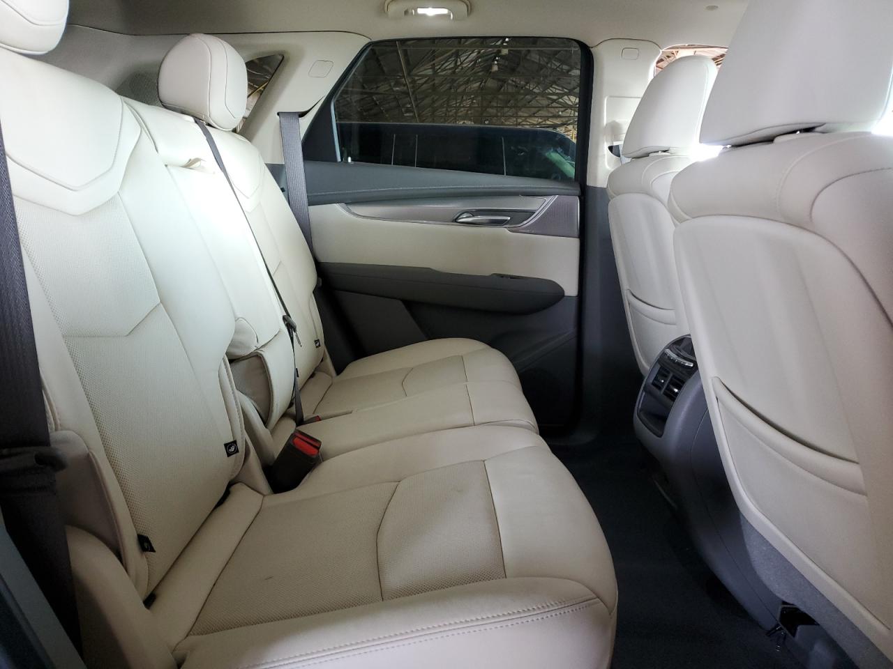 2020 Cadillac XT5 - Image 11