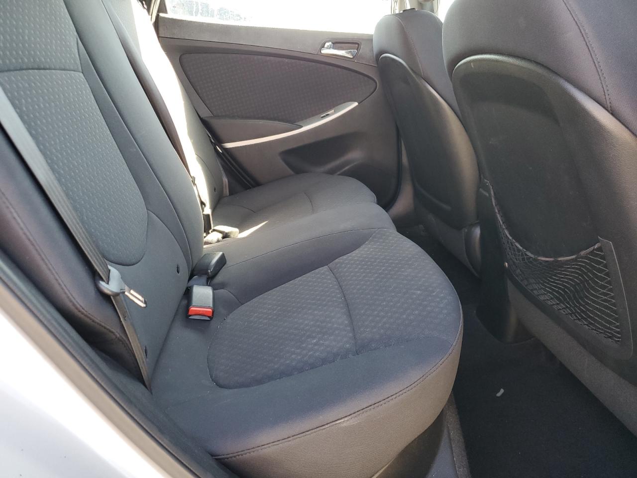 2014 Hyundai Accent - Image 10