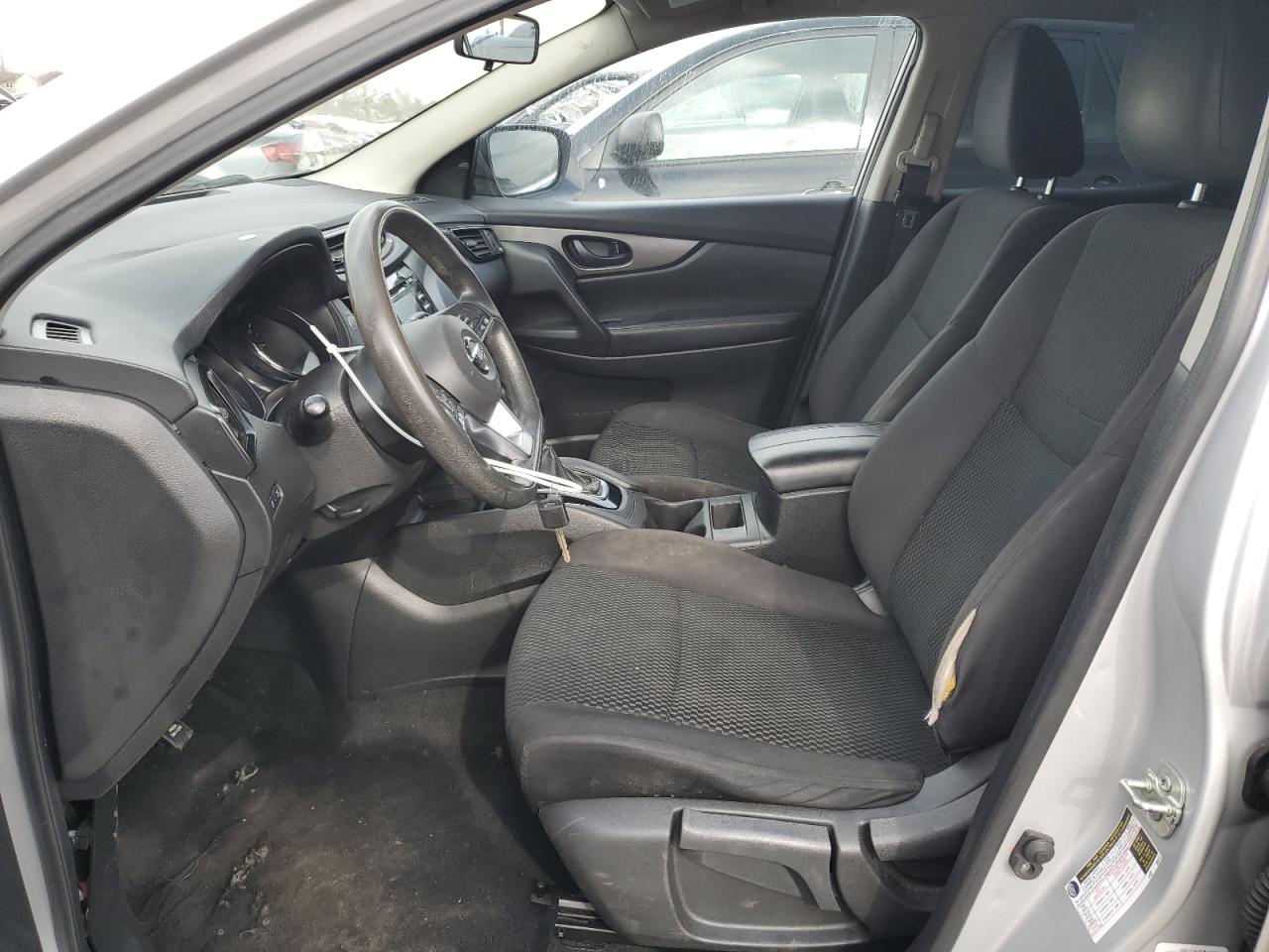 JN1BJ1CR1JW268935 NISSAN ROGUE 2018