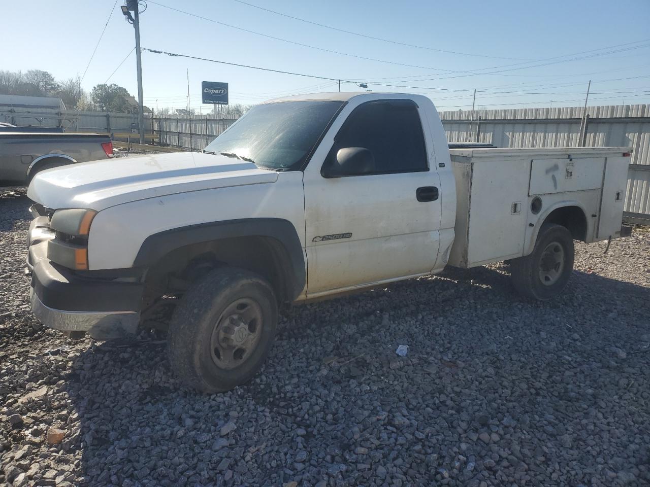2005 Chevrolet Silverado C2500 Heavy Duty for Sale in Hueytown, AL - Front End