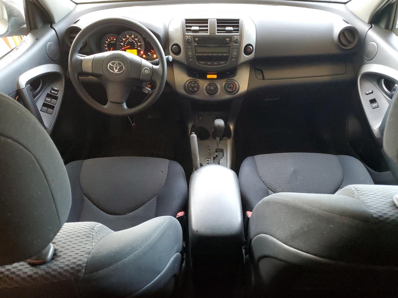 2010 Toyota RAV 4 - Image 8