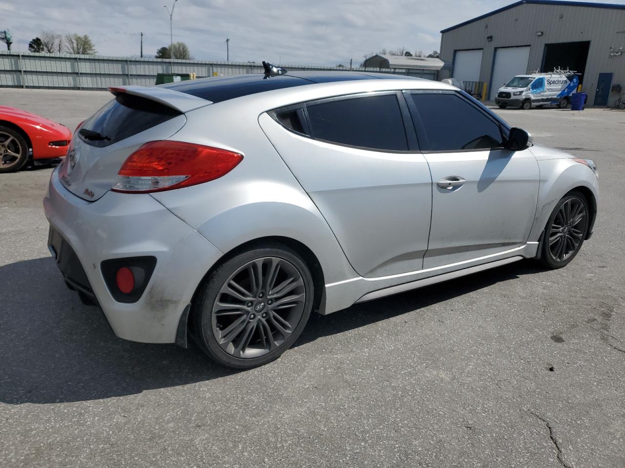 2016 Hyundai Veloster - Image 3