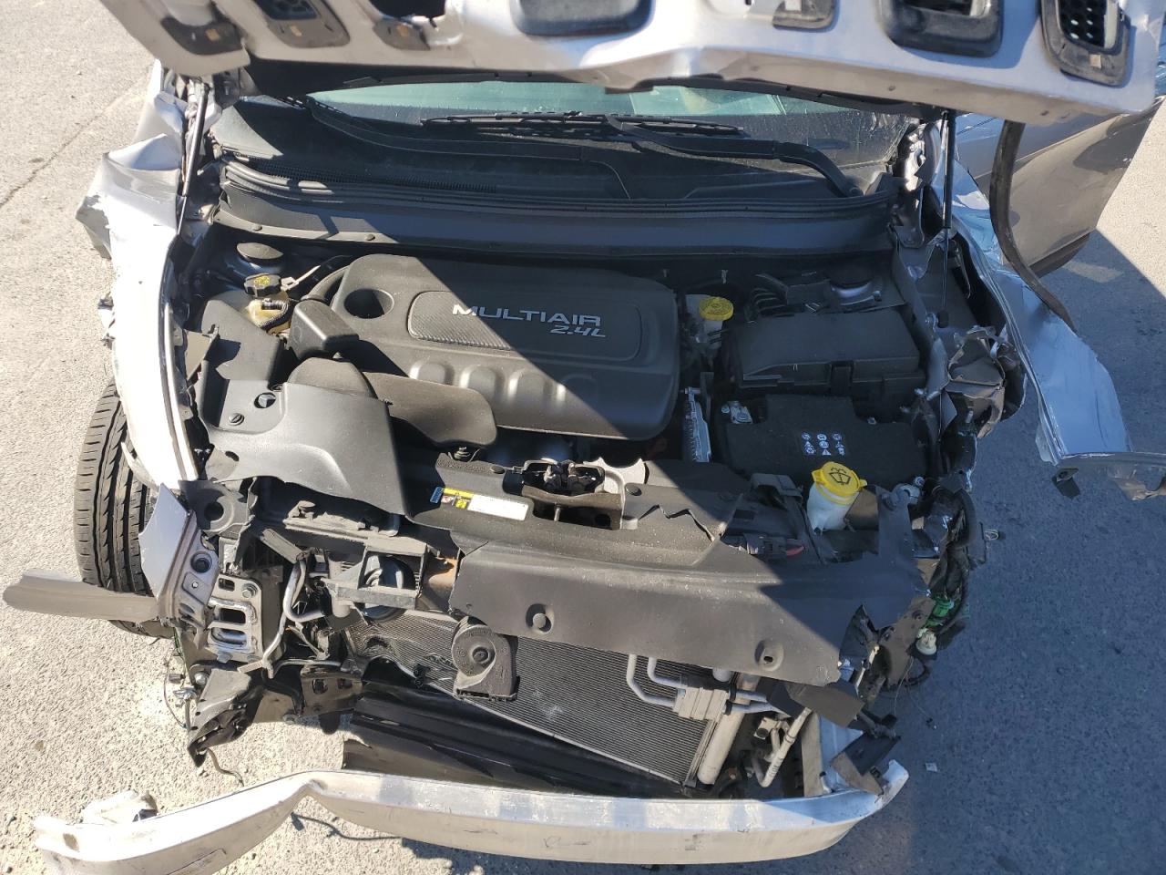 2018 Jeep Grand Cherokee - Image 12
