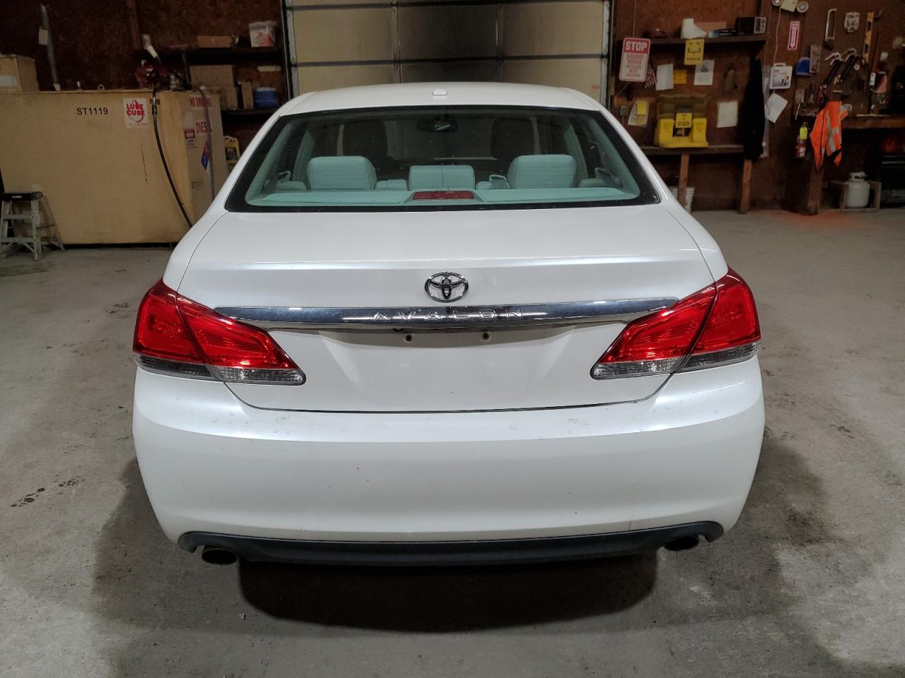 2011 Toyota Avalon - Image 6