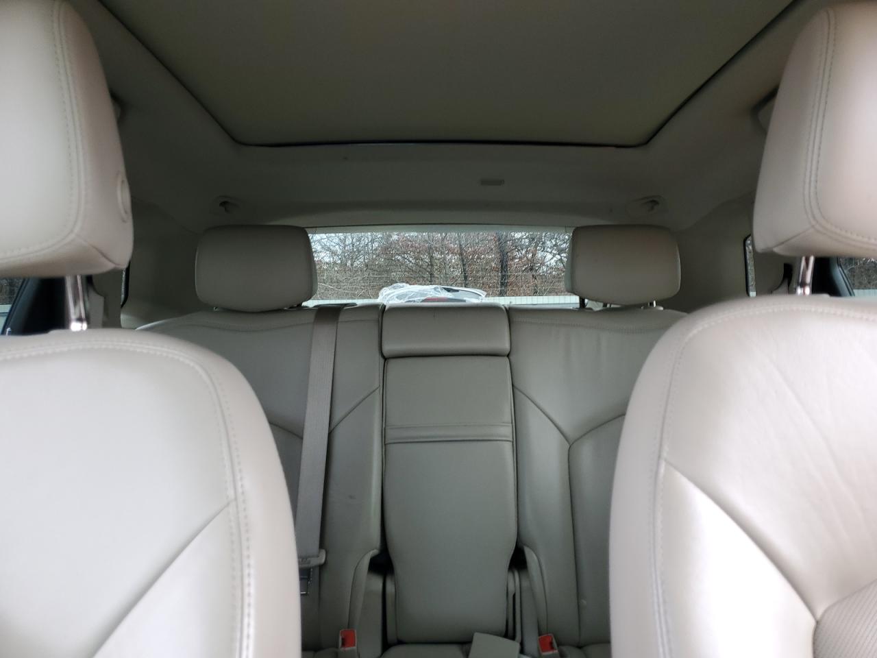 2015 Cadillac SRX - Image 10